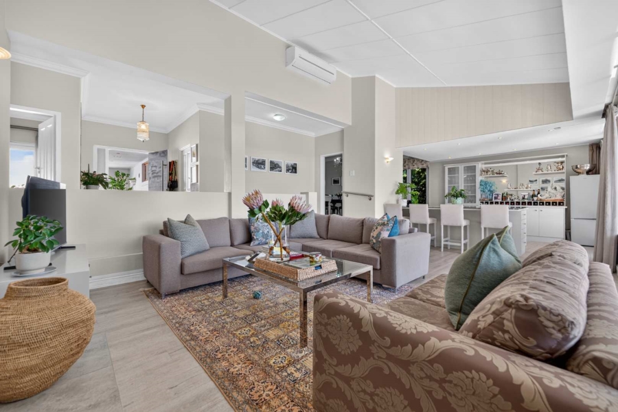 4 Bedroom Property for Sale in Camps Bay Western Cape